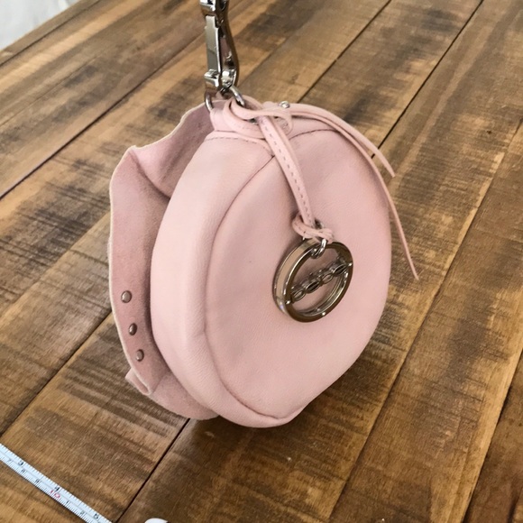 Bebe wristlet bag. Flower - Picture 4 of 8